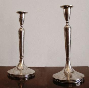 Zwei Silberne Kerzenhalter - 1920